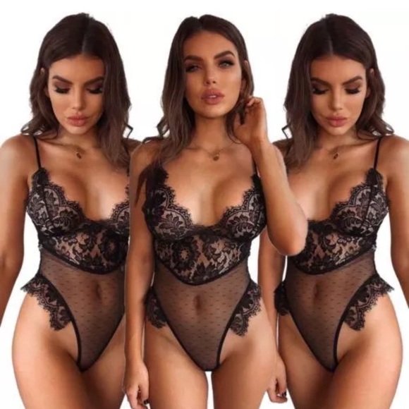 Head turning sleepwear and intimates Clearance